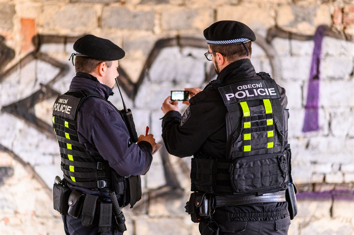 Bezpečnost v Chýni — policie a hasiči